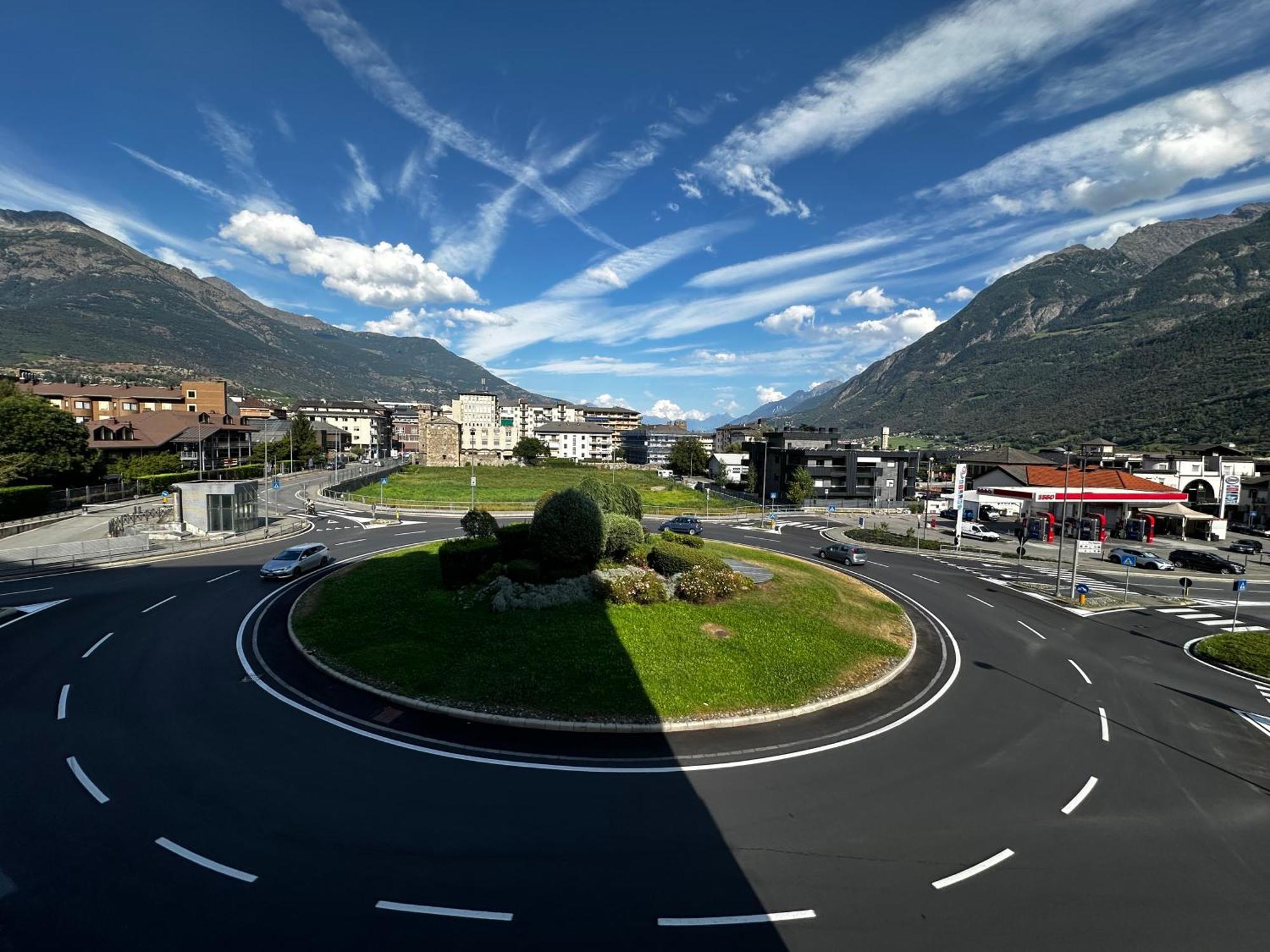 Aosta Center Holidays Apartments Exterior photo
