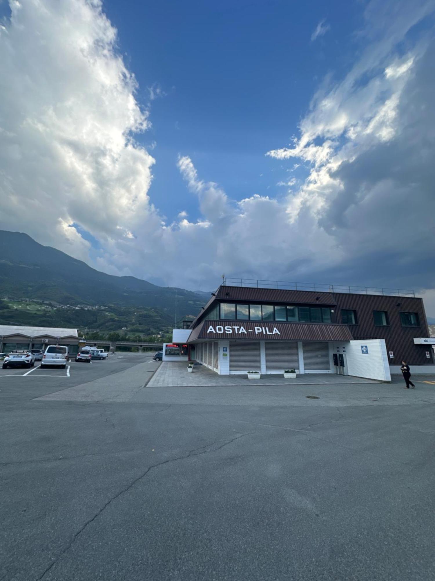 Aosta Center Holidays Apartments Exterior photo